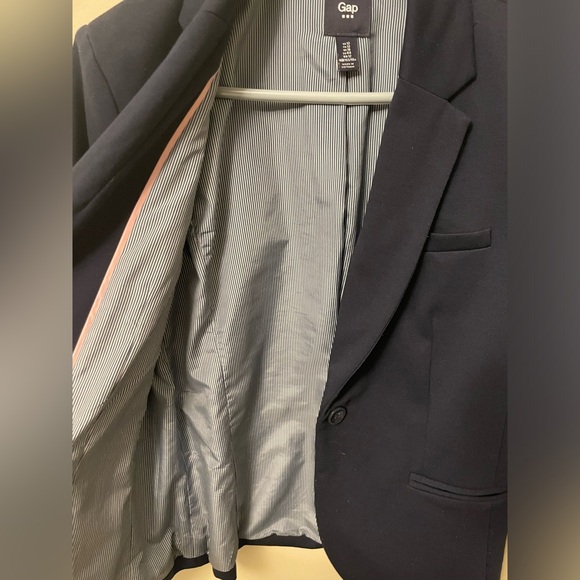 🔥Gap Navy Blue & Pinstriped Blazer 💼 - Picture 3 of 6